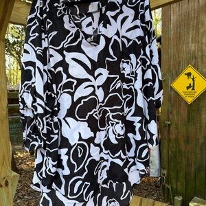 Black white tunic blouse plus size 26/28 Cato